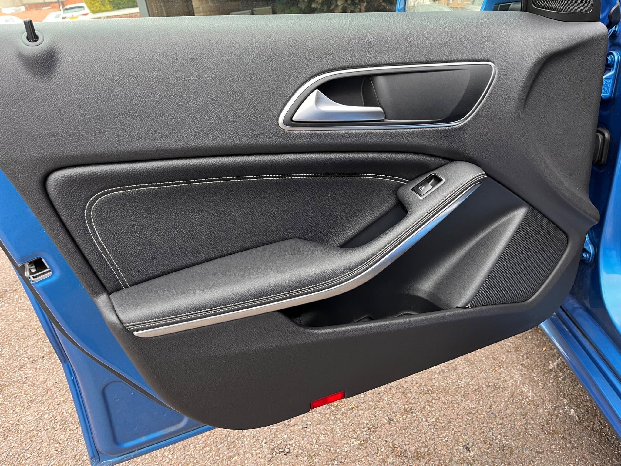 Mercedes-Benz A-Class view 34