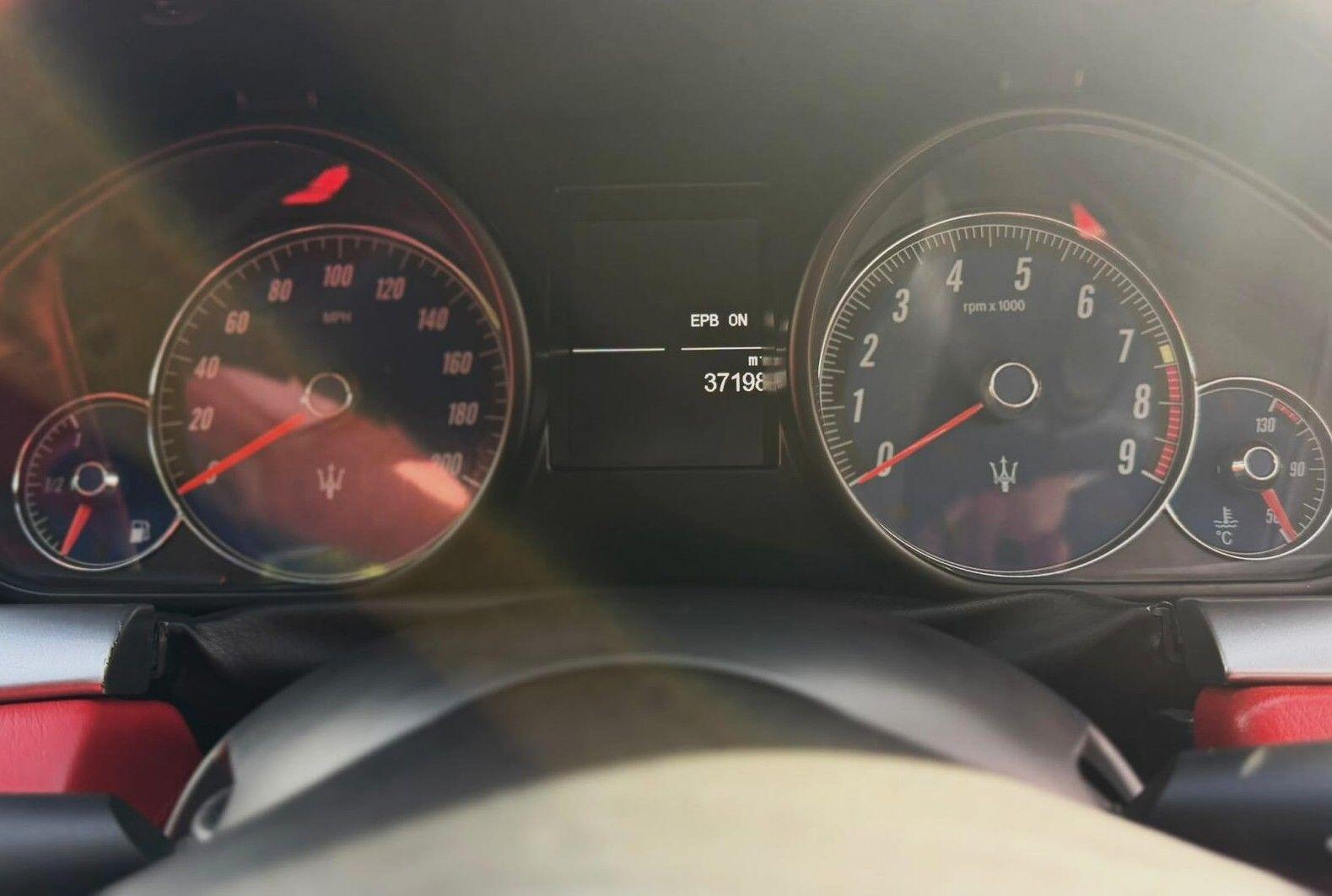 Maserati Grancabrio view 25