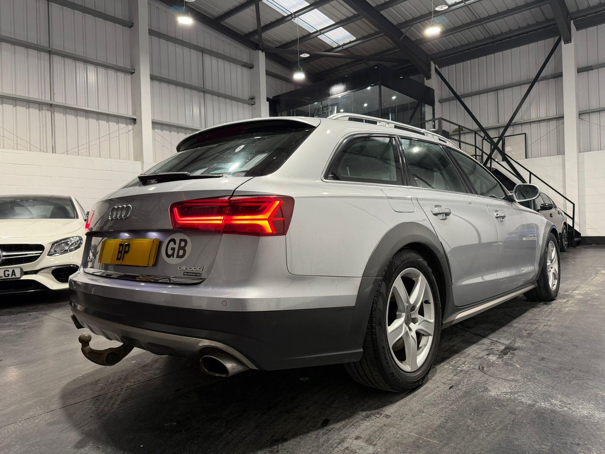 Audi A6 view 12