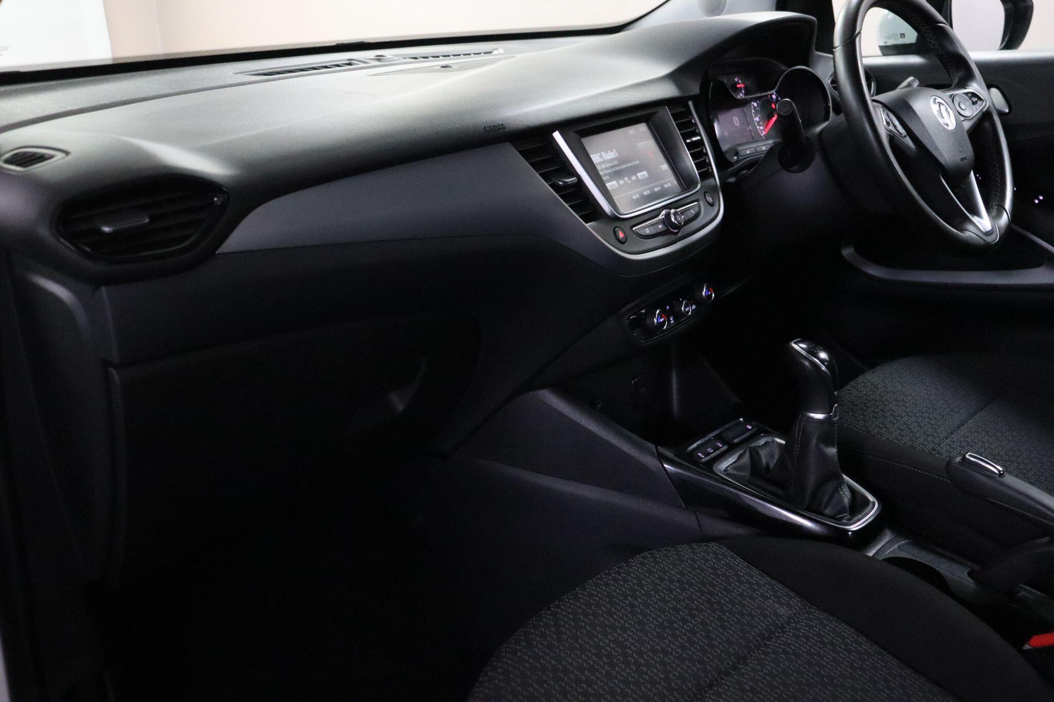 Vauxhall Crossland X view 34