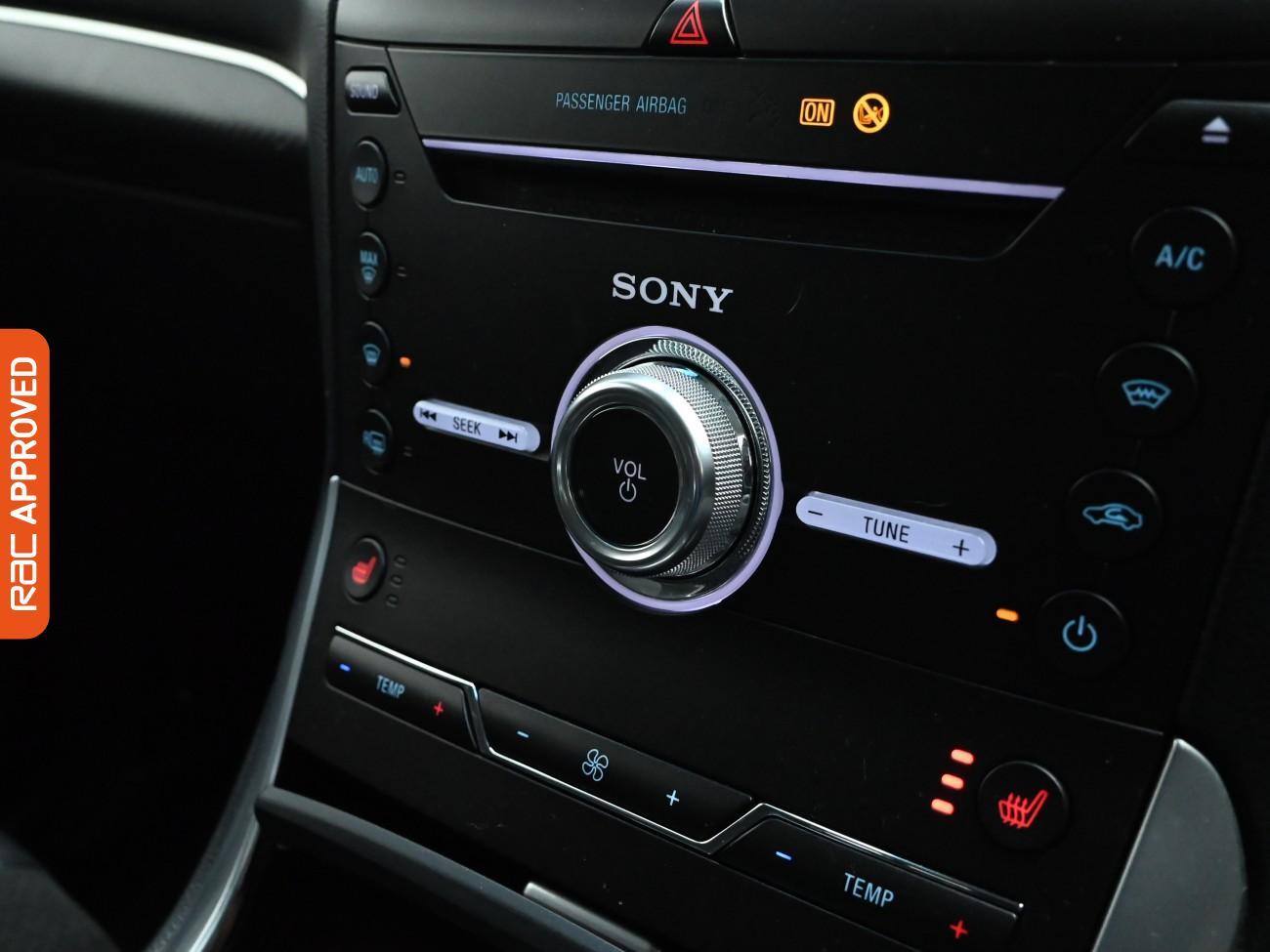 Ford Edge view 23