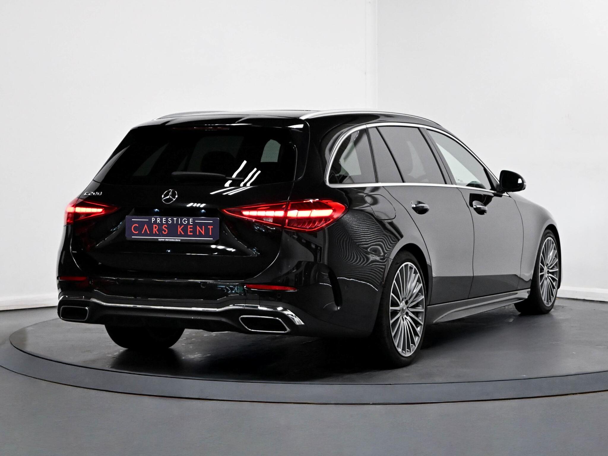 Mercedes-Benz C-Class view 33