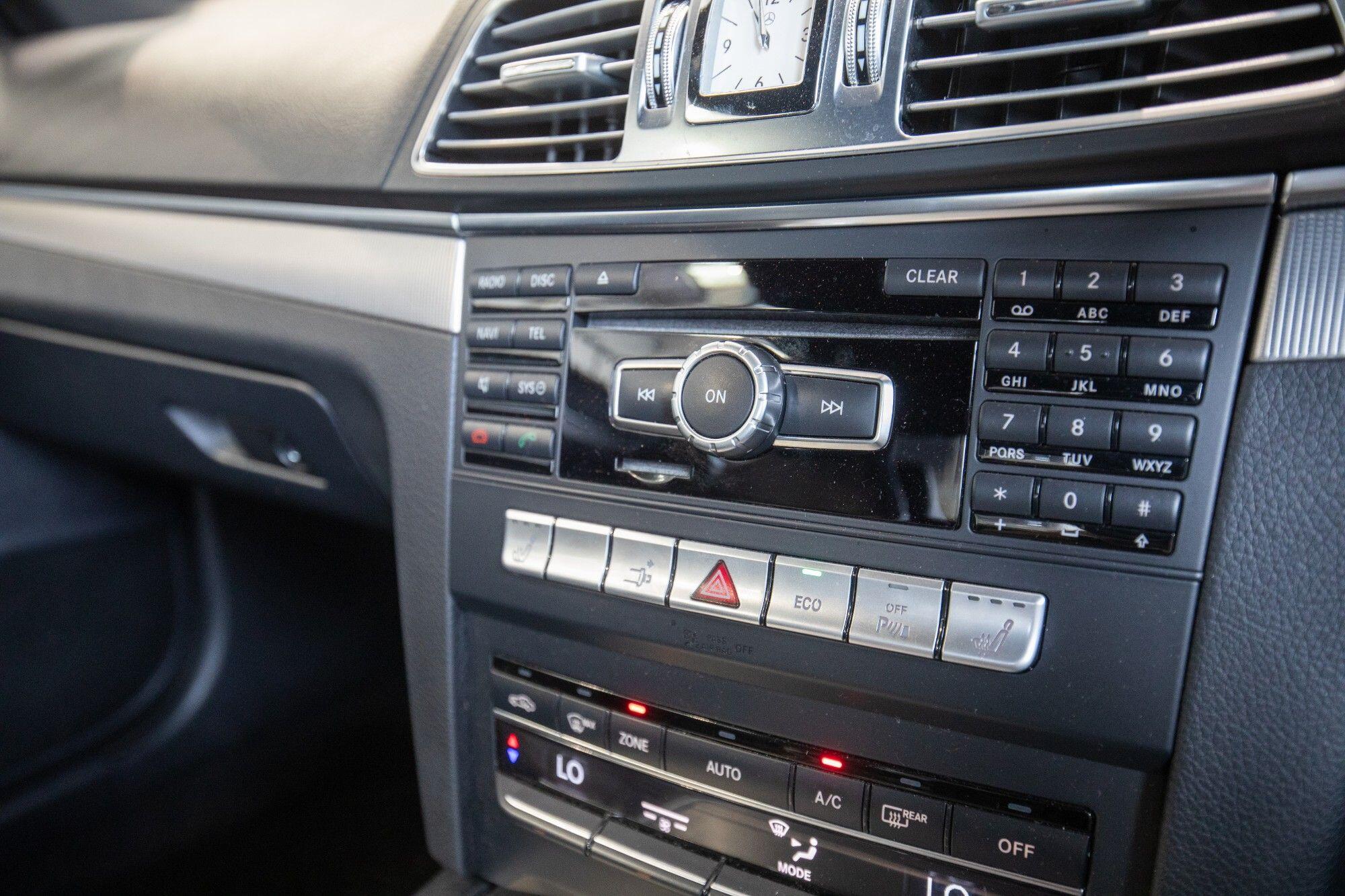 Mercedes-Benz E-Class view 20