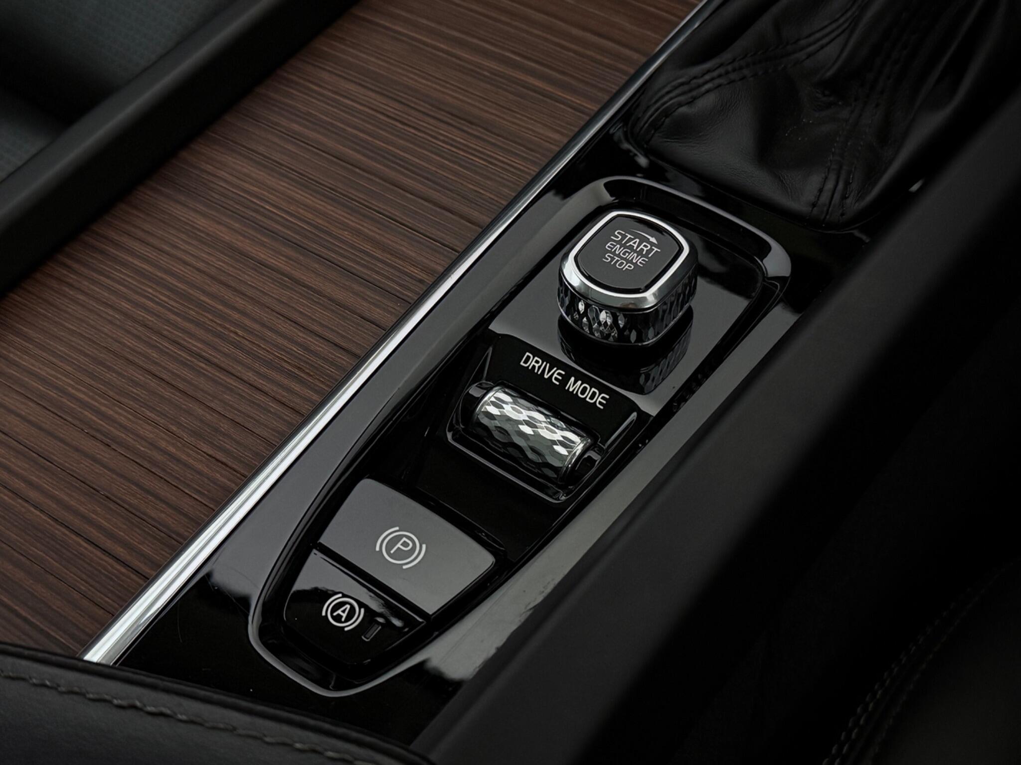 Volvo XC60 view 22