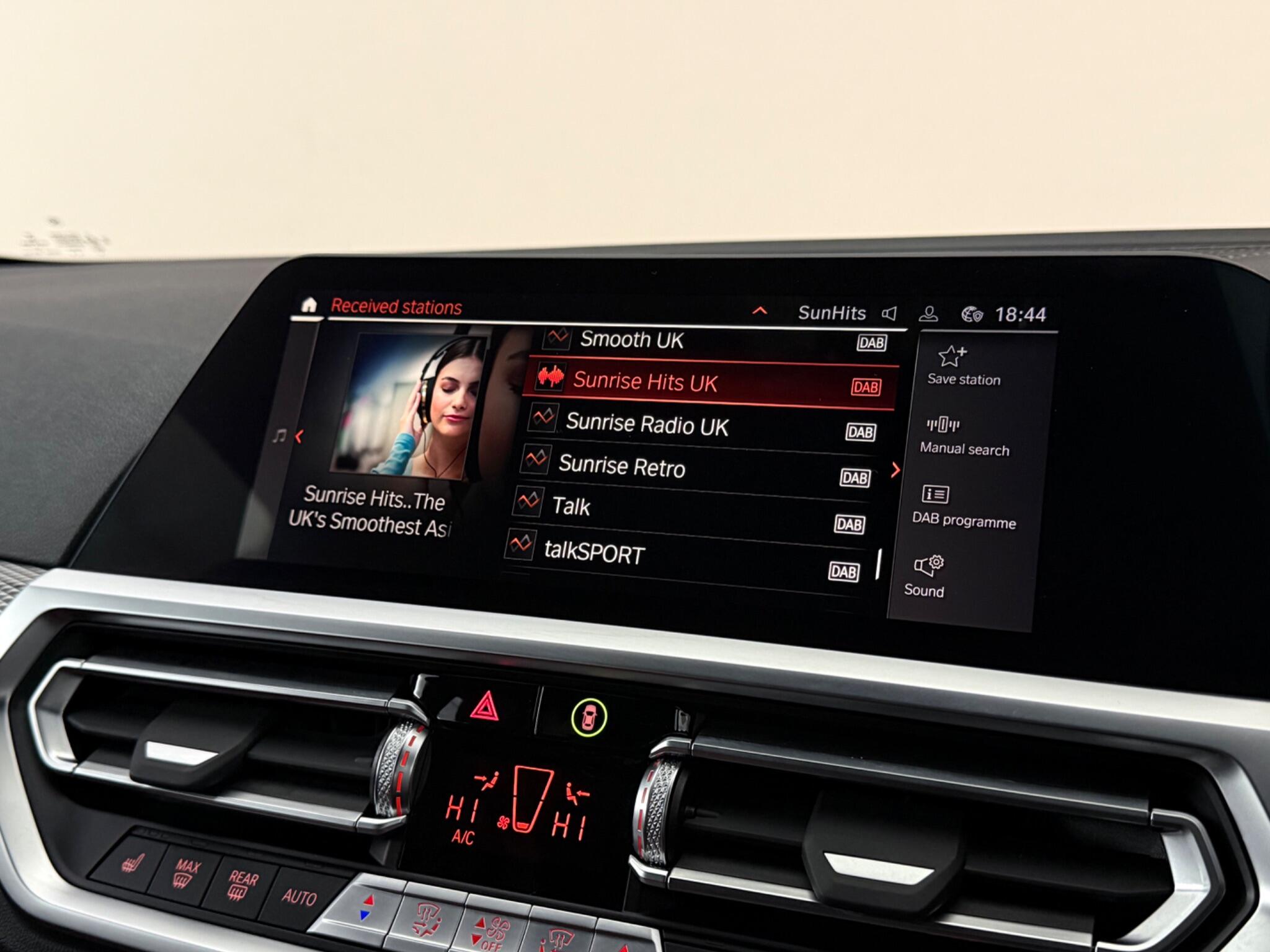 BMW 3 Series view 22