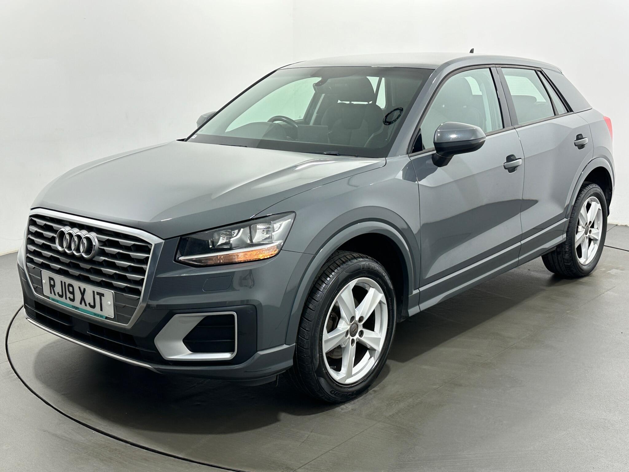 Audi Q2 view 54