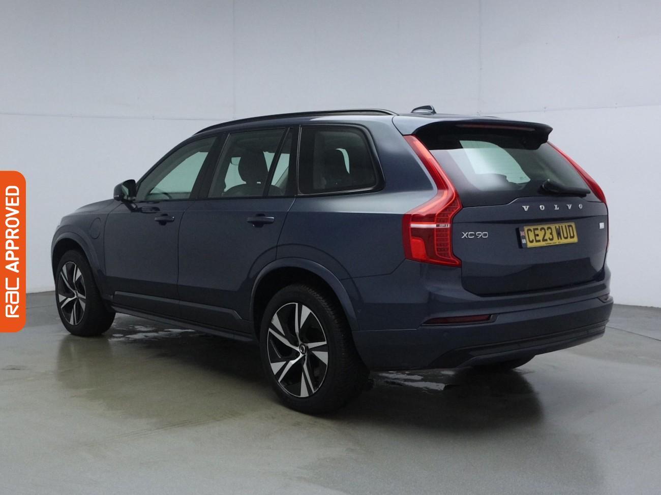 Volvo XC90 view 5