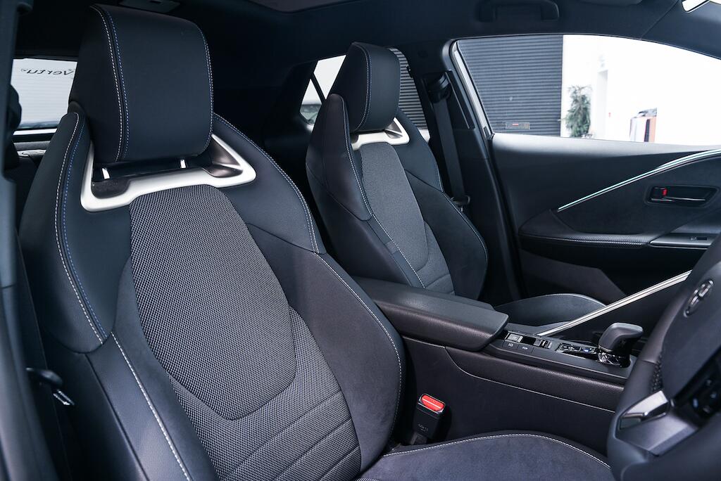 Toyota C-HR view 12