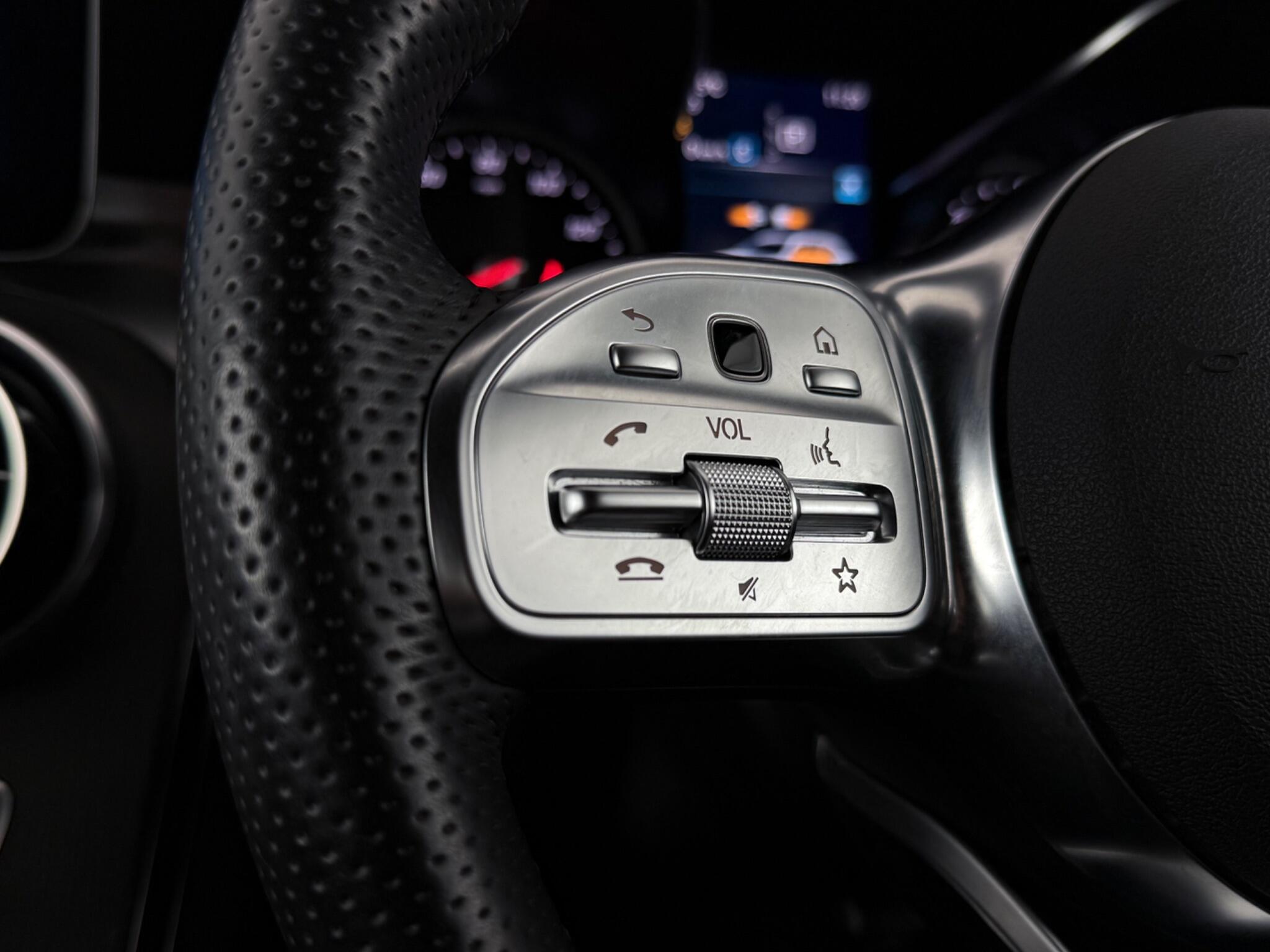 Mercedes-Benz GLC view 16