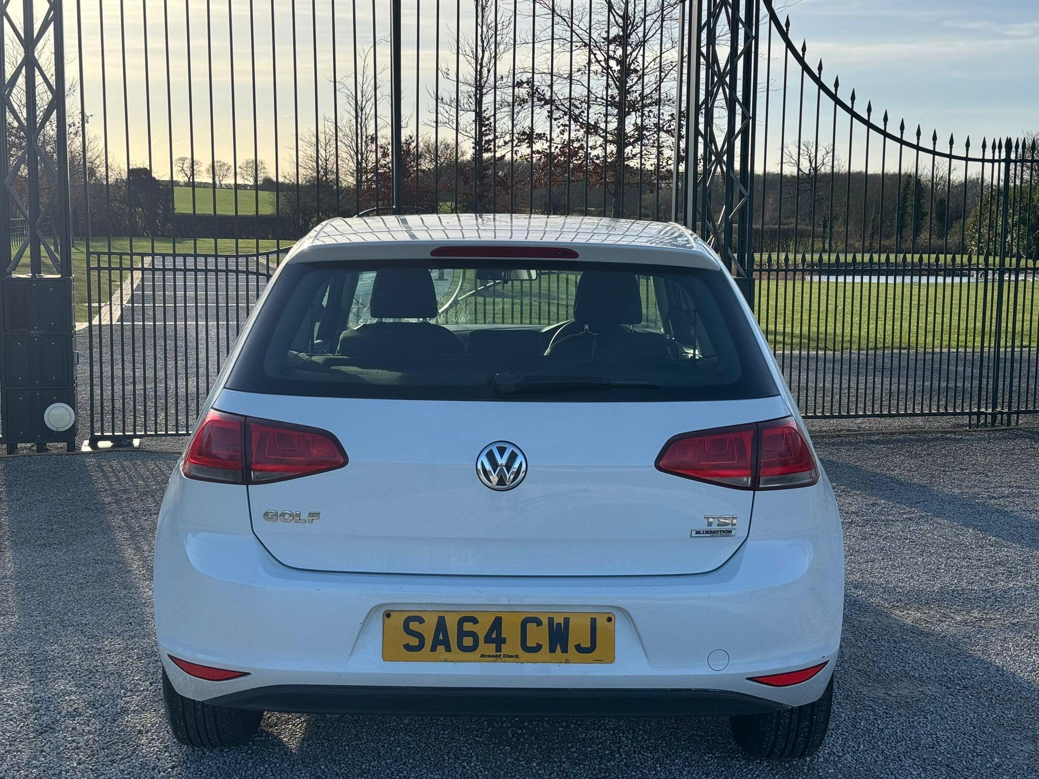 2014 Volkswagen Golf image 3
