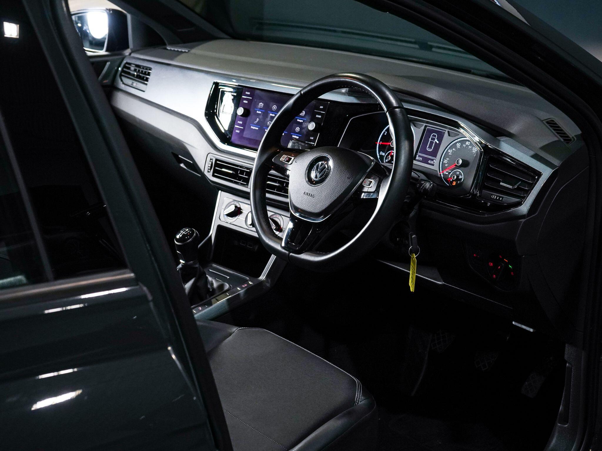 Volkswagen Polo view 12