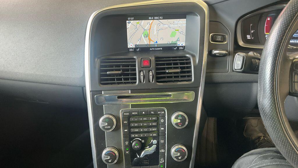 Volvo XC60 view 11