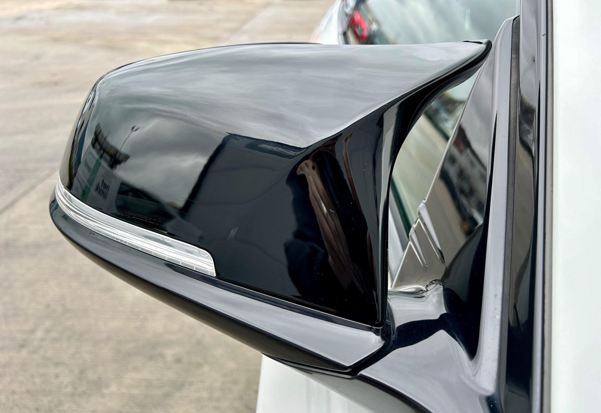 BMW 3 Series view 12
