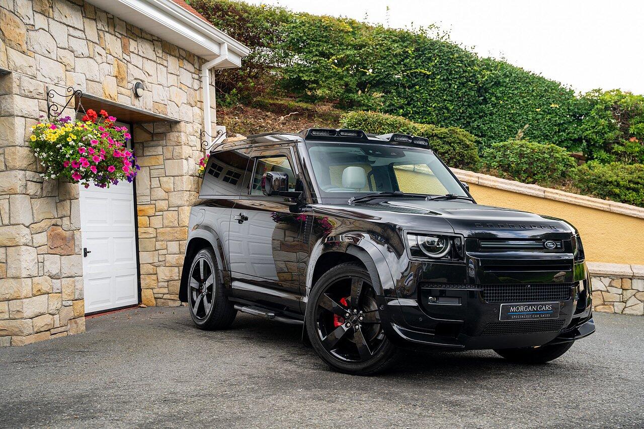 Land Rover Defender view 31