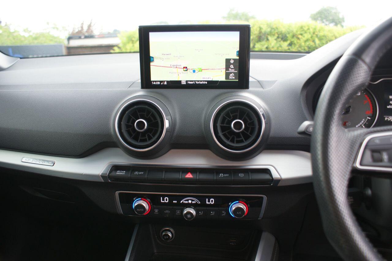 Audi SQ2 view 49