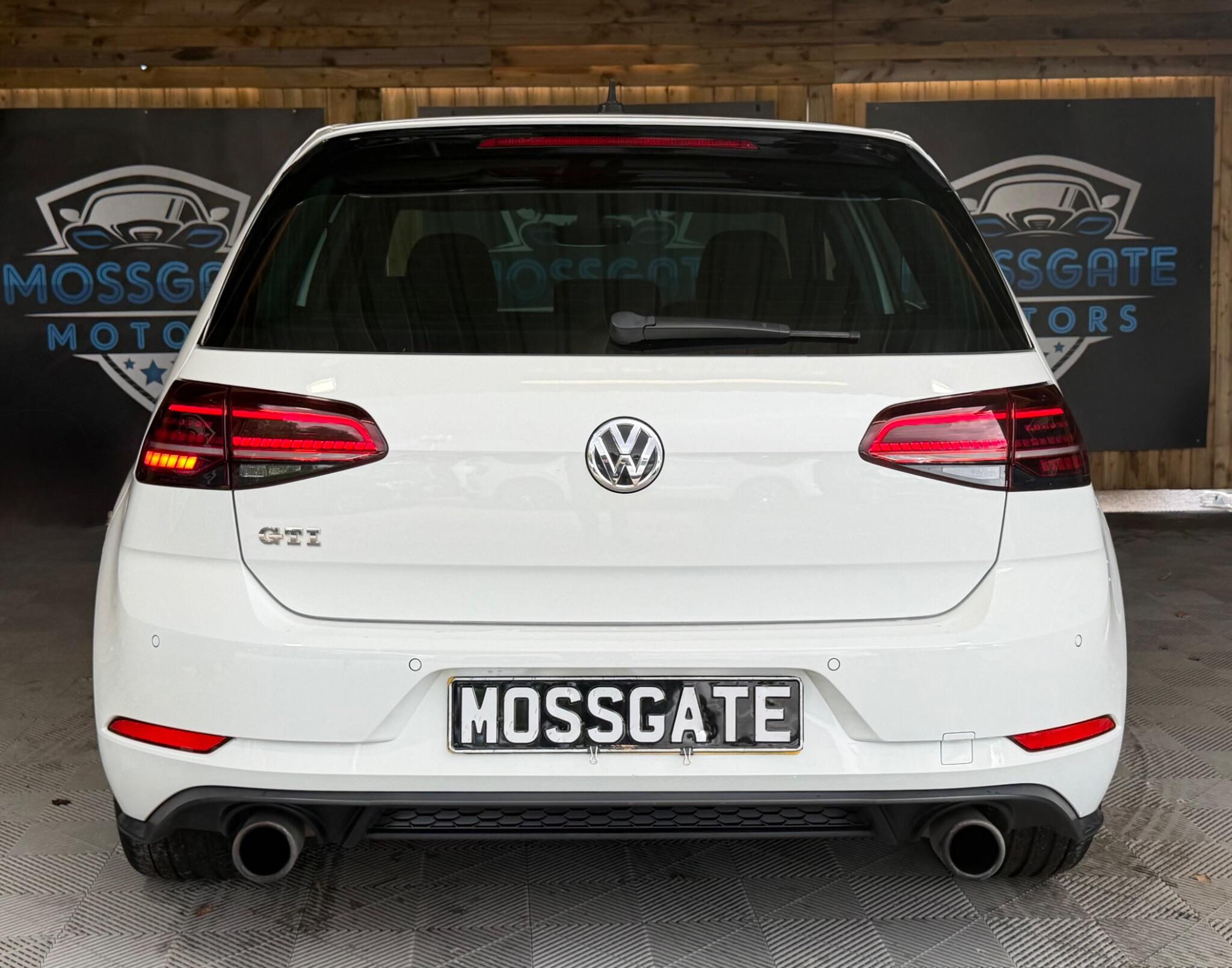 Volkswagen Golf view 10