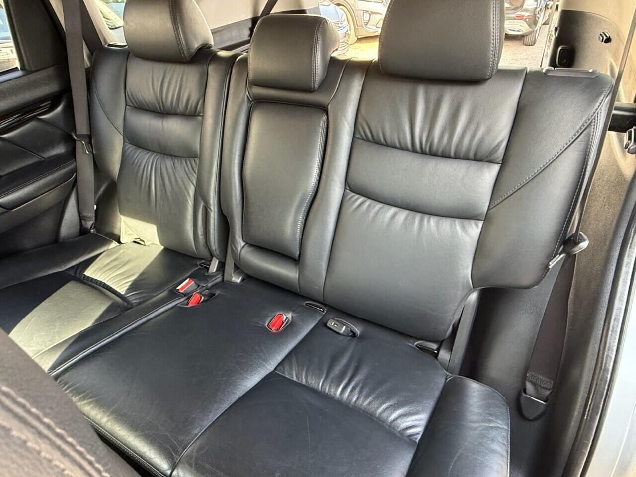Mitsubishi Shogun Sport view 21