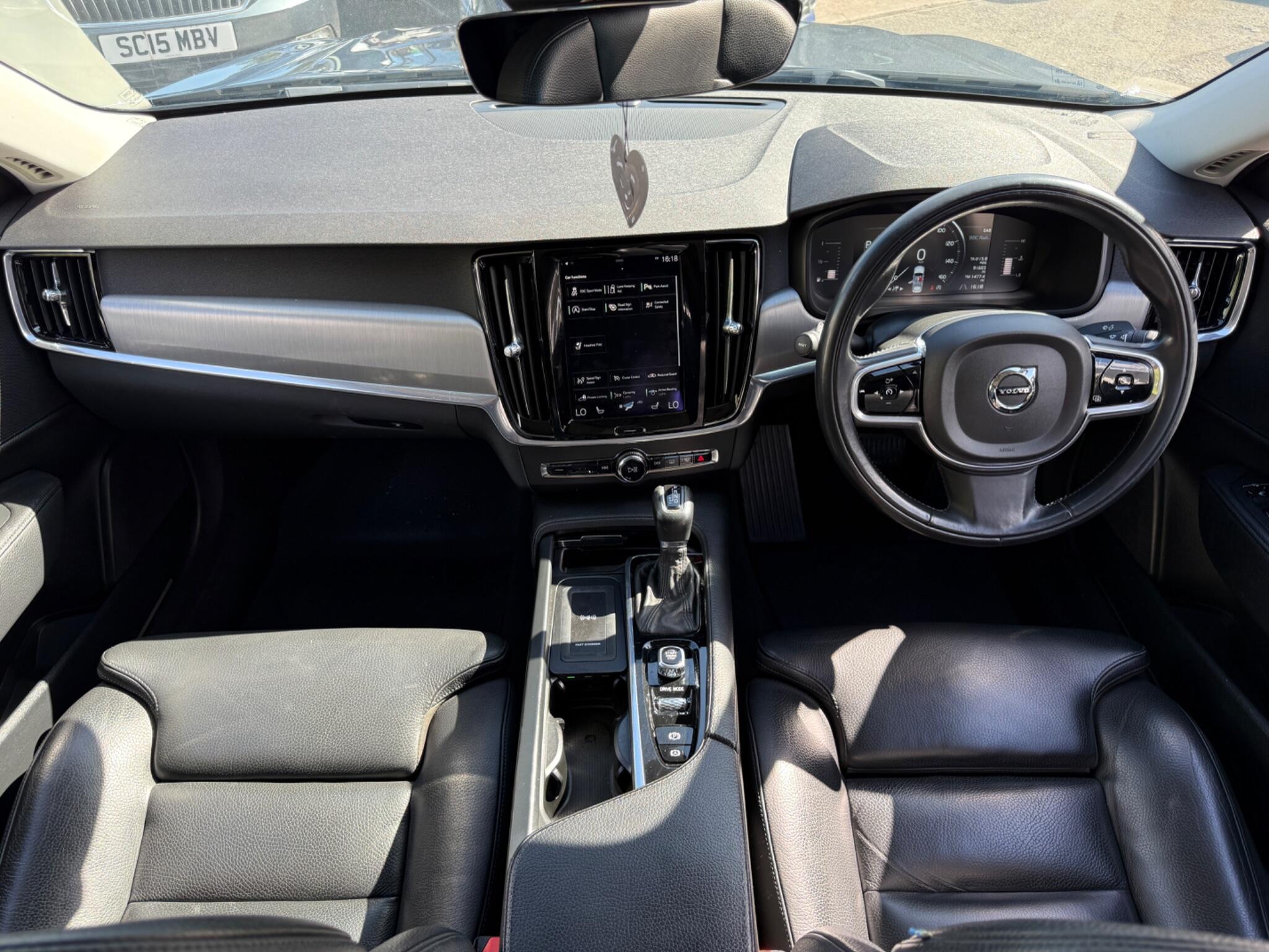 Volvo S90 - Image 61
