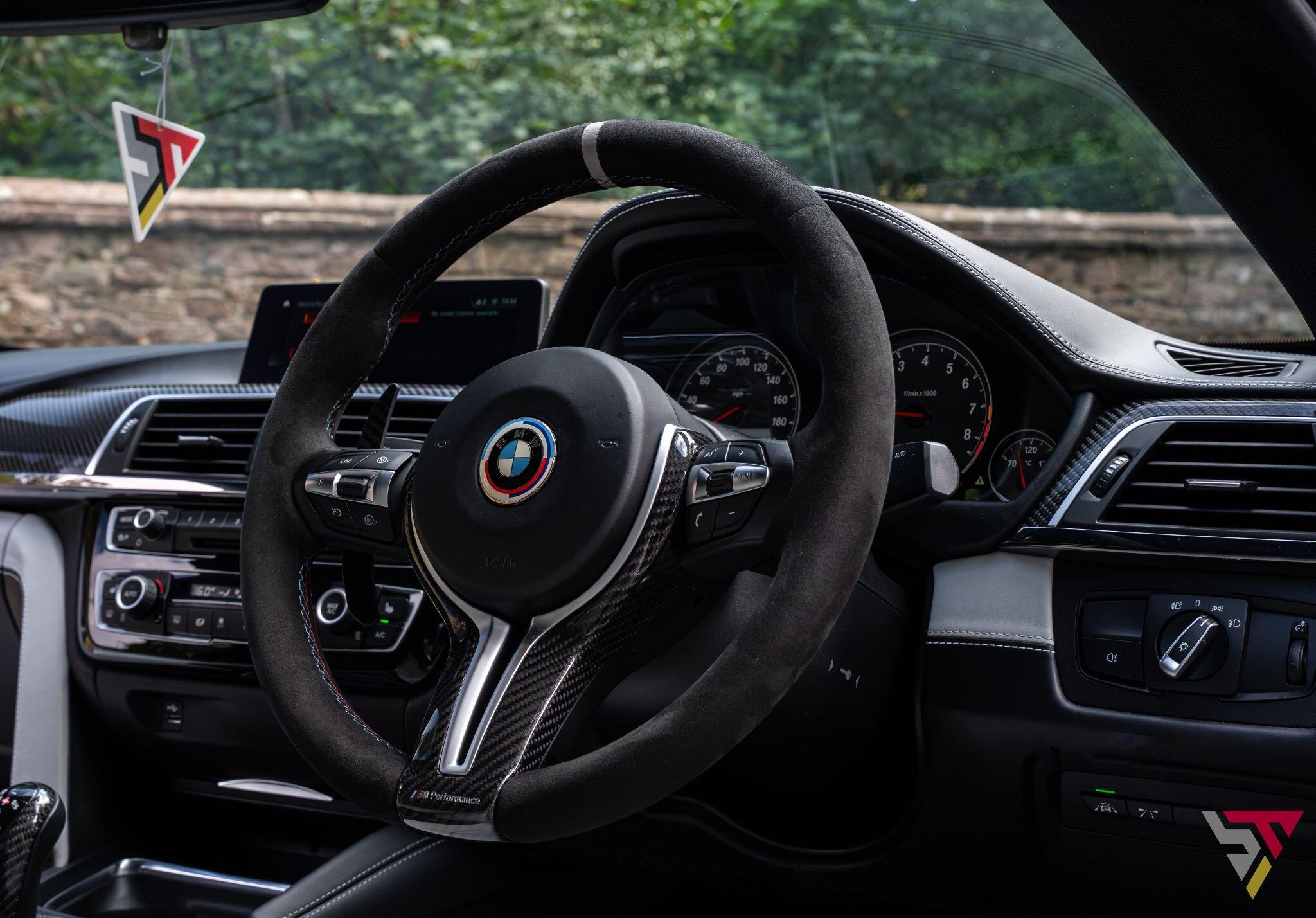 BMW M4 view 19