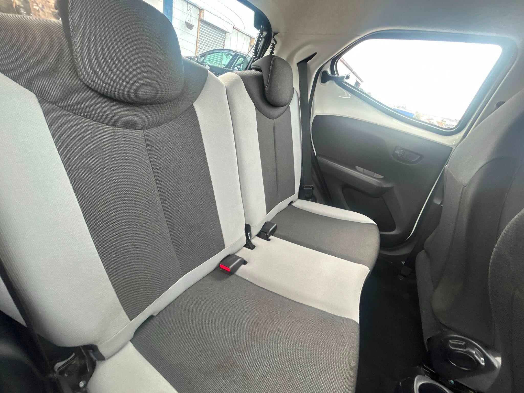 Toyota Aygo view 15