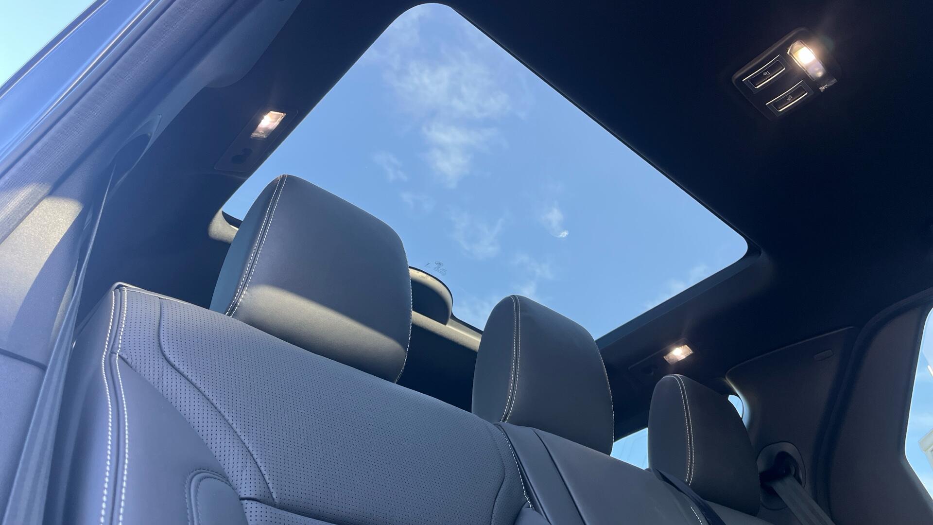 Land Rover Discovery view 49