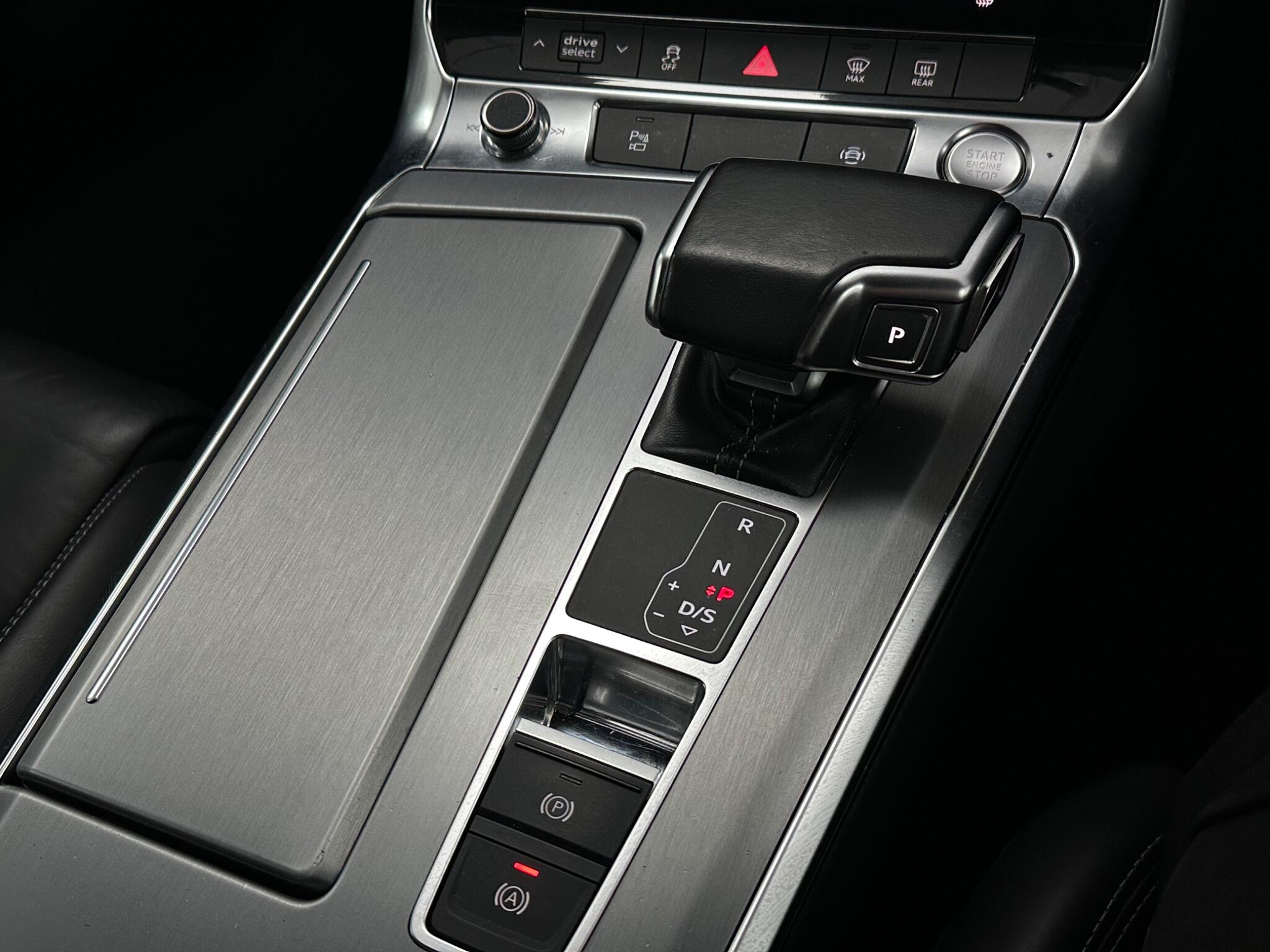Audi A6 Saloon view 22