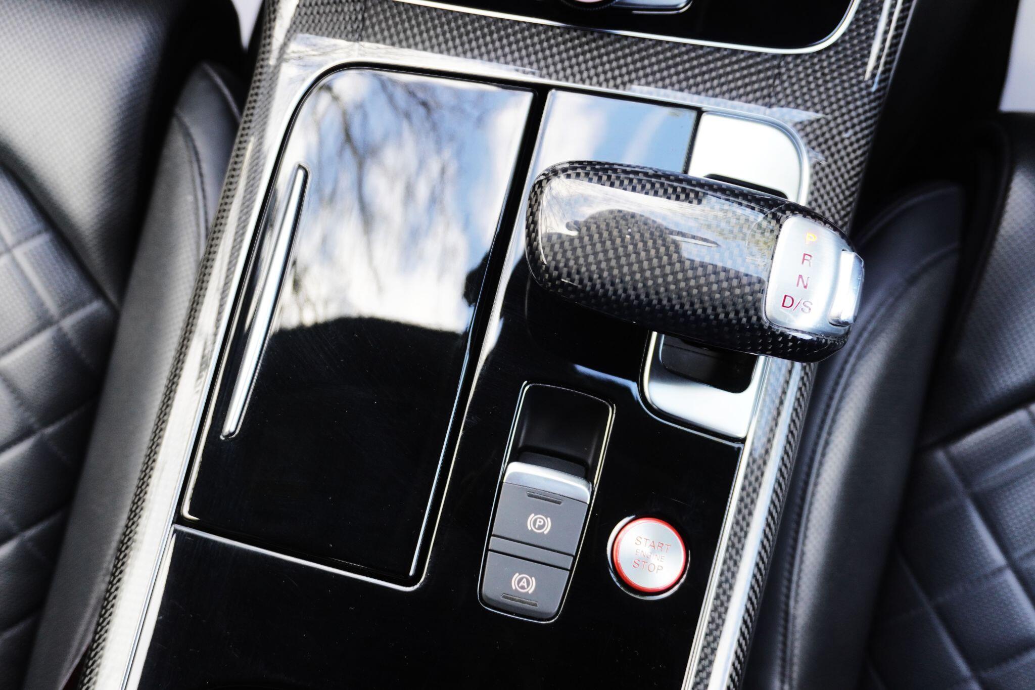 Audi S8 view 35