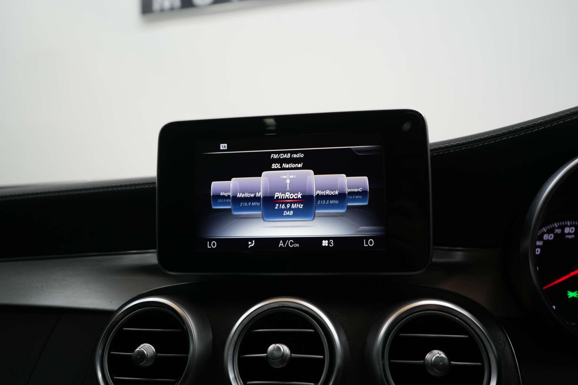 Mercedes-Benz C-Class view 26