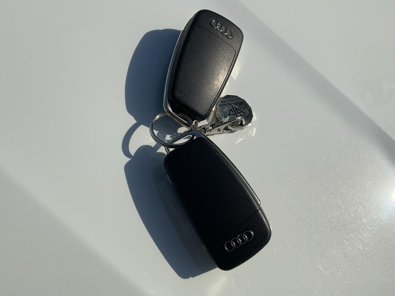 Audi Q3 view 24