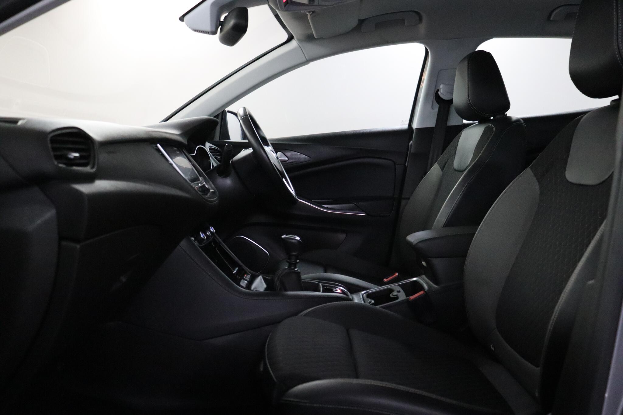 Vauxhall Grandland X view 43