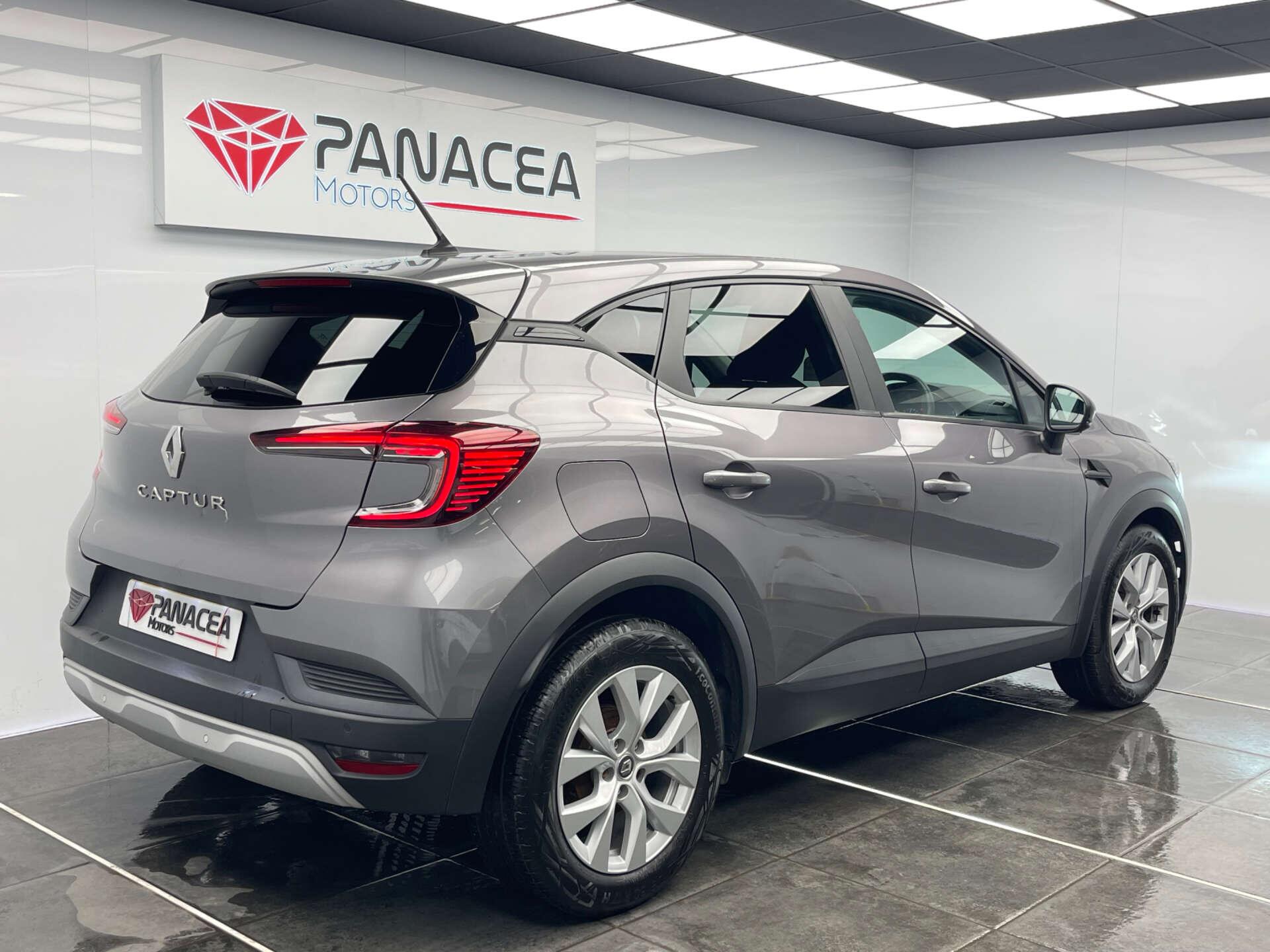 Renault Captur view 3