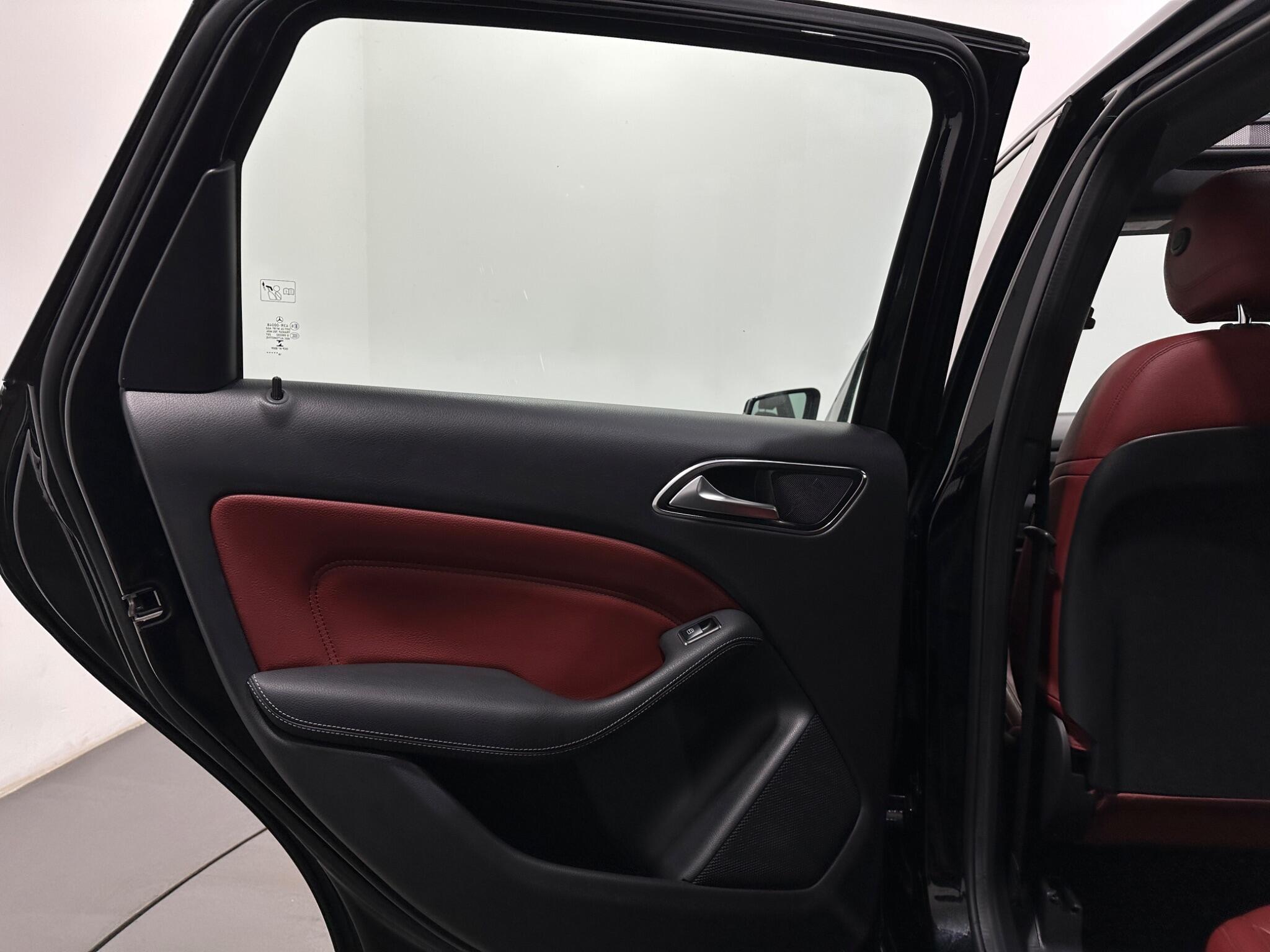 Mercedes-Benz B Class view 41