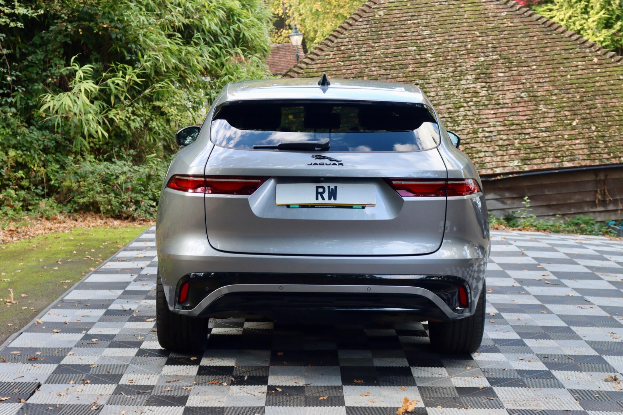 Jaguar F-Pace view 9