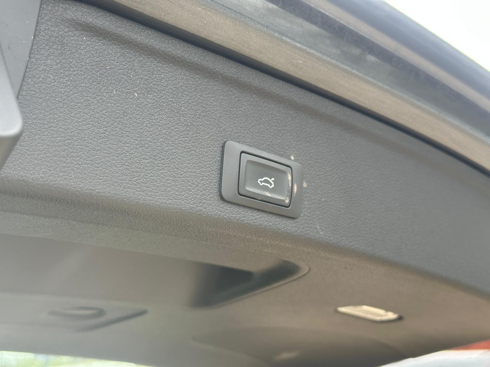 Audi A4 Avant view 24