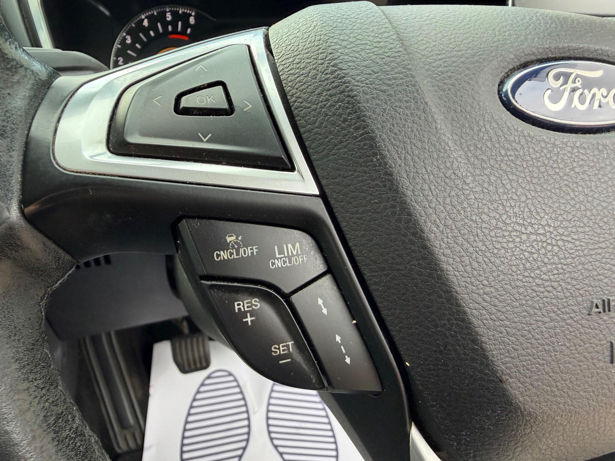 Ford Mondeo view 61
