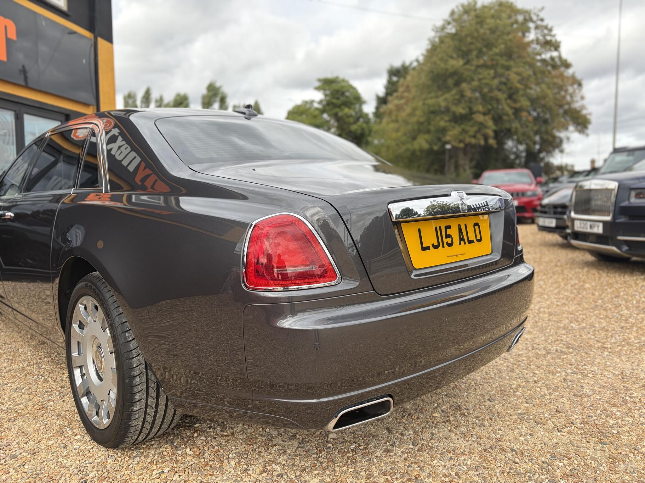 Rolls-Royce Ghost view 11
