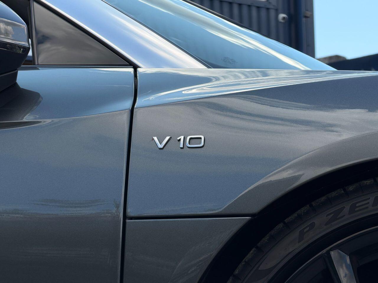 Audi R8 view 21