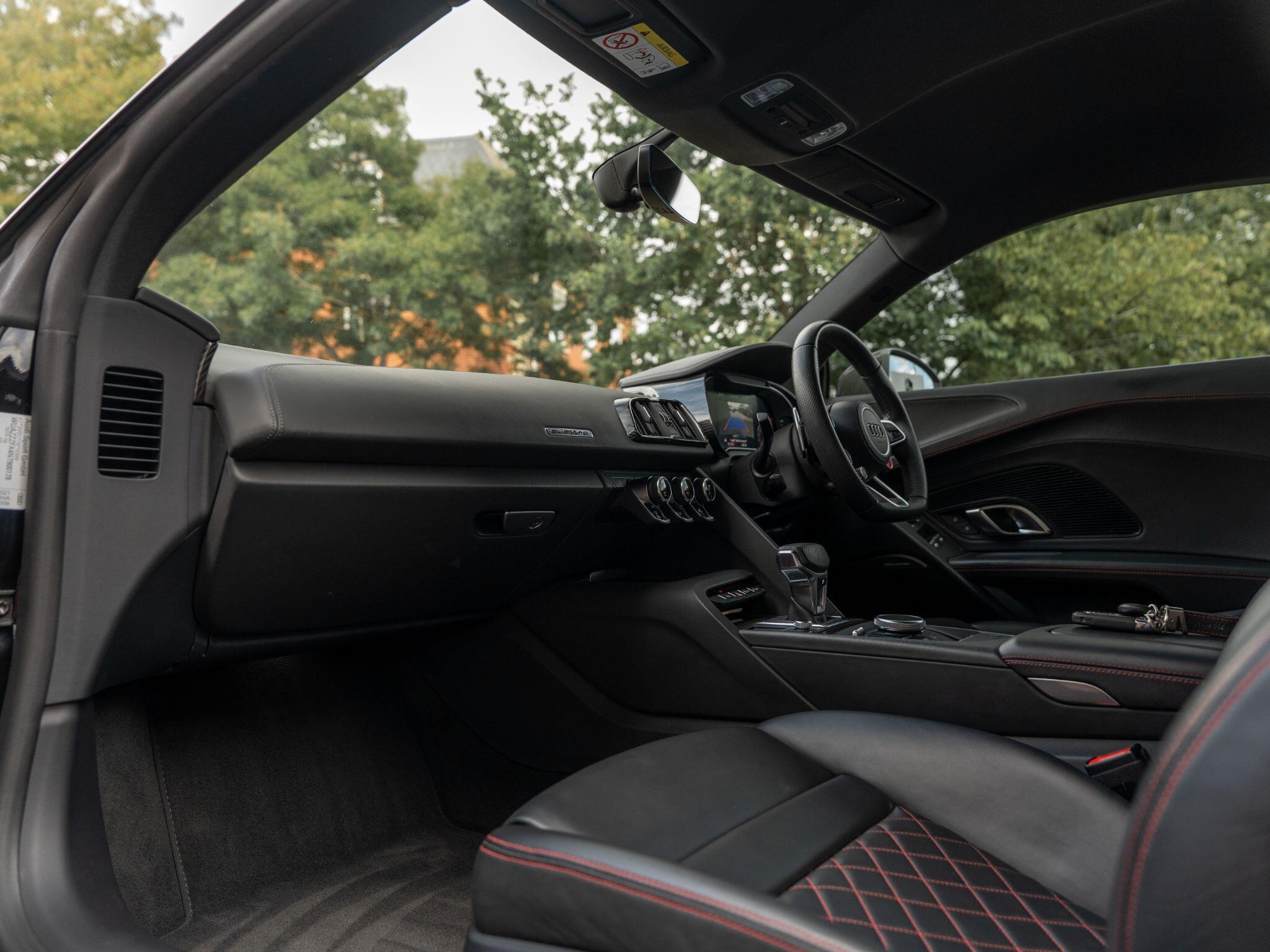 Audi R8 view 43