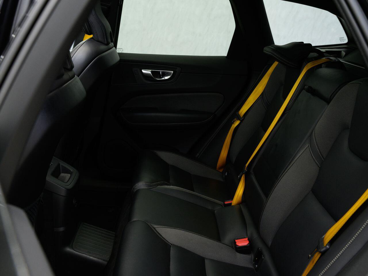 Volvo XC60 view 34