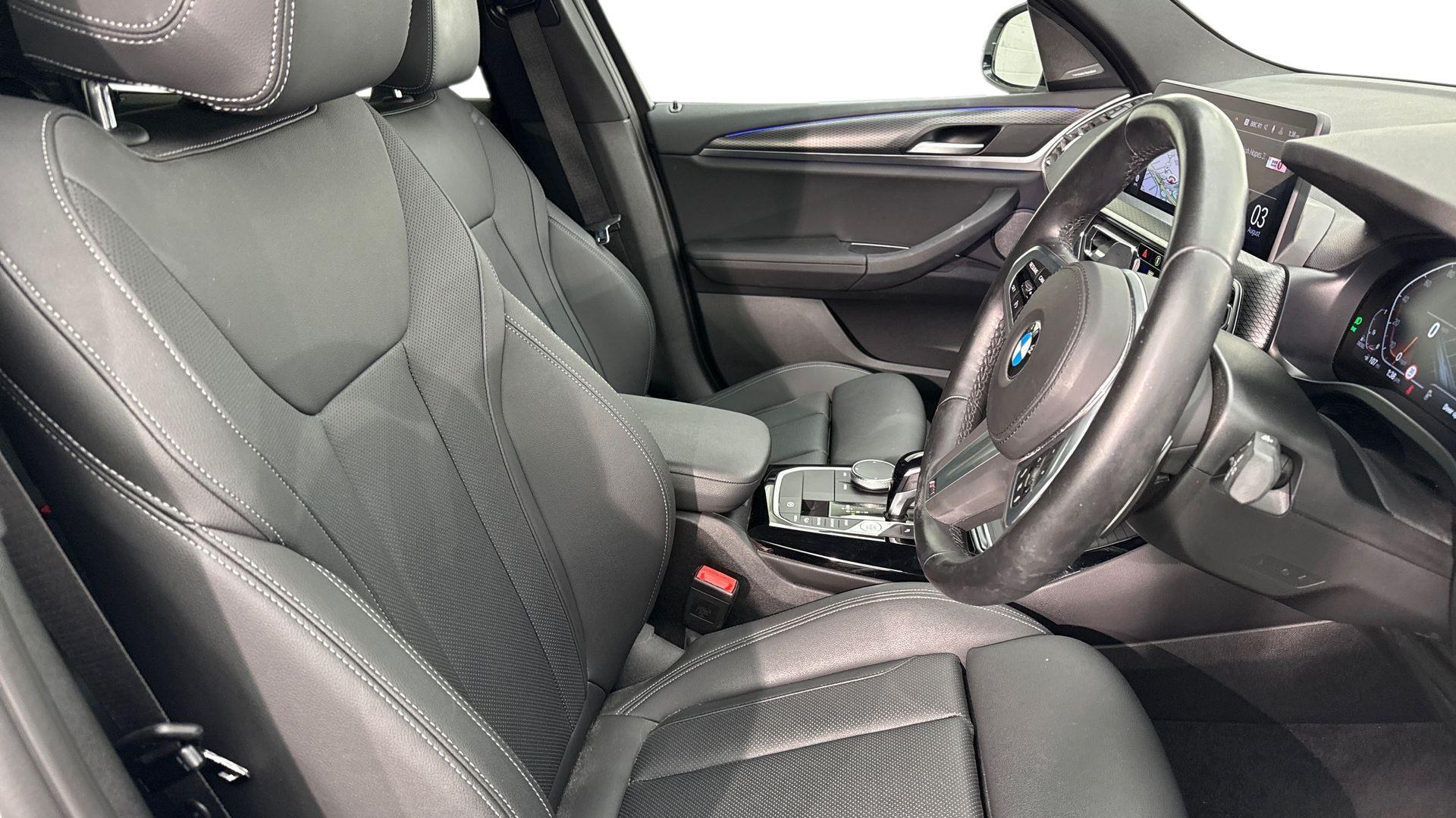 BMW X3 view 11