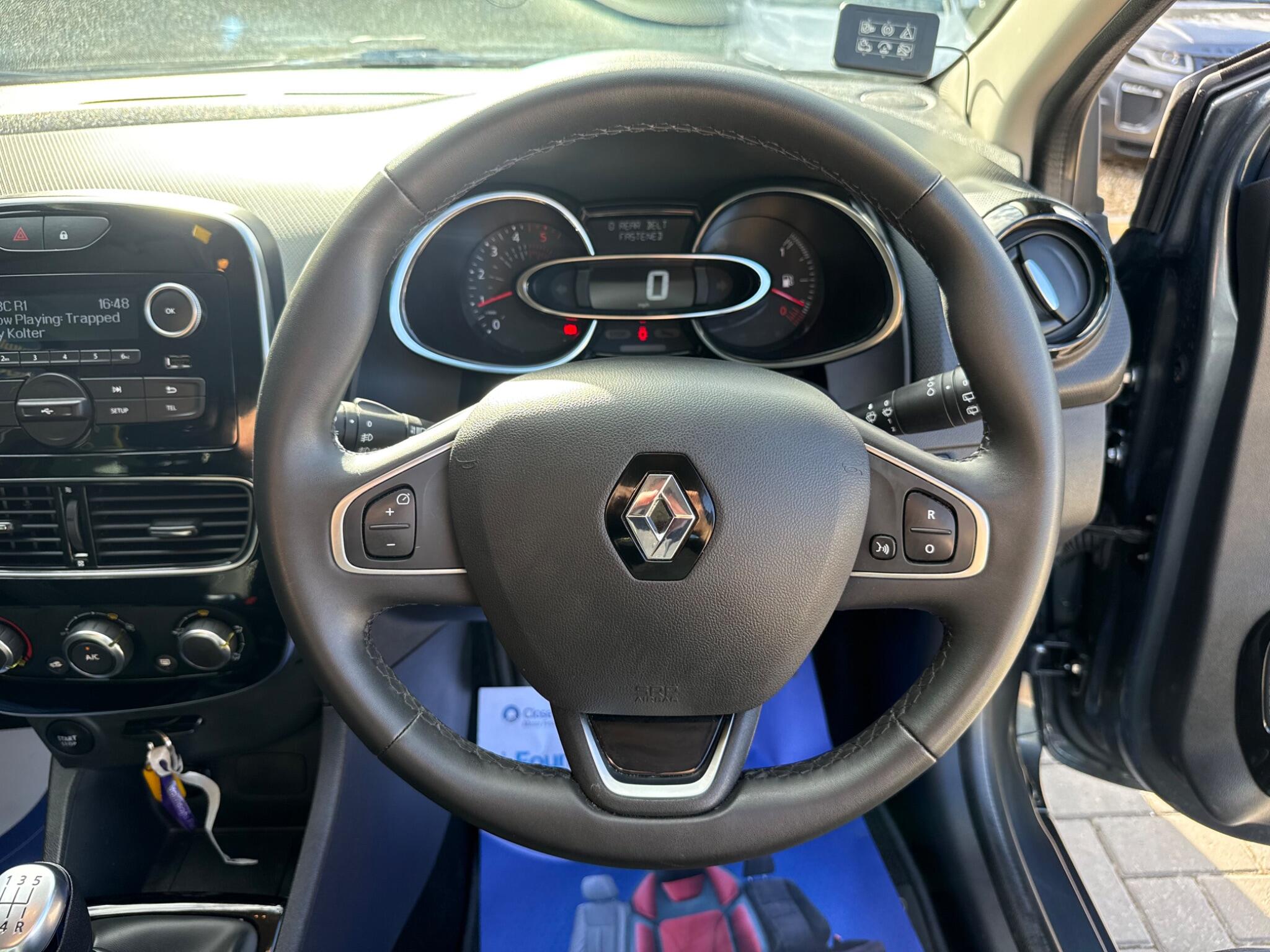 Renault Clio view 27