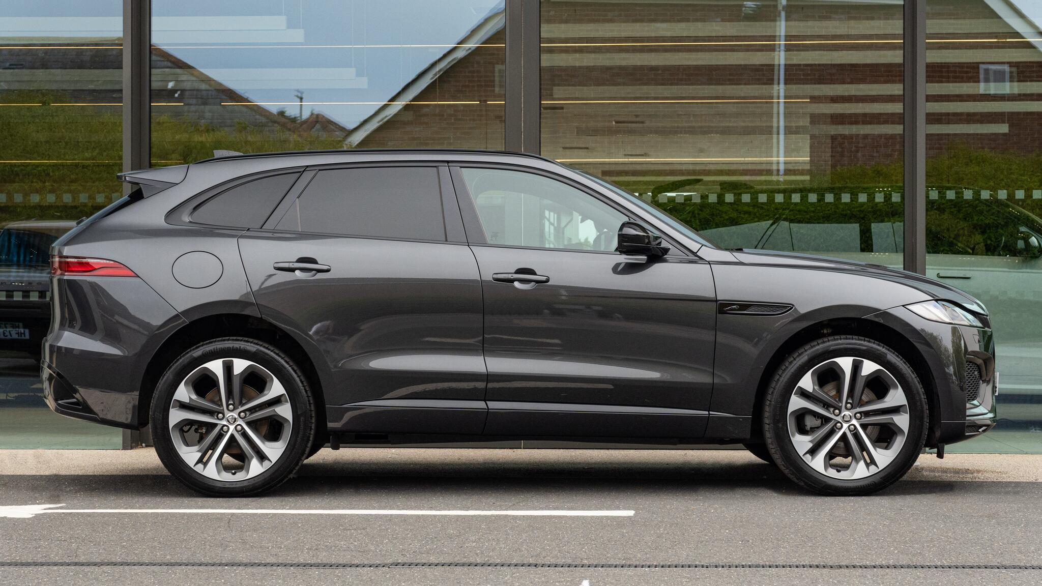 Jaguar F-Pace view 5
