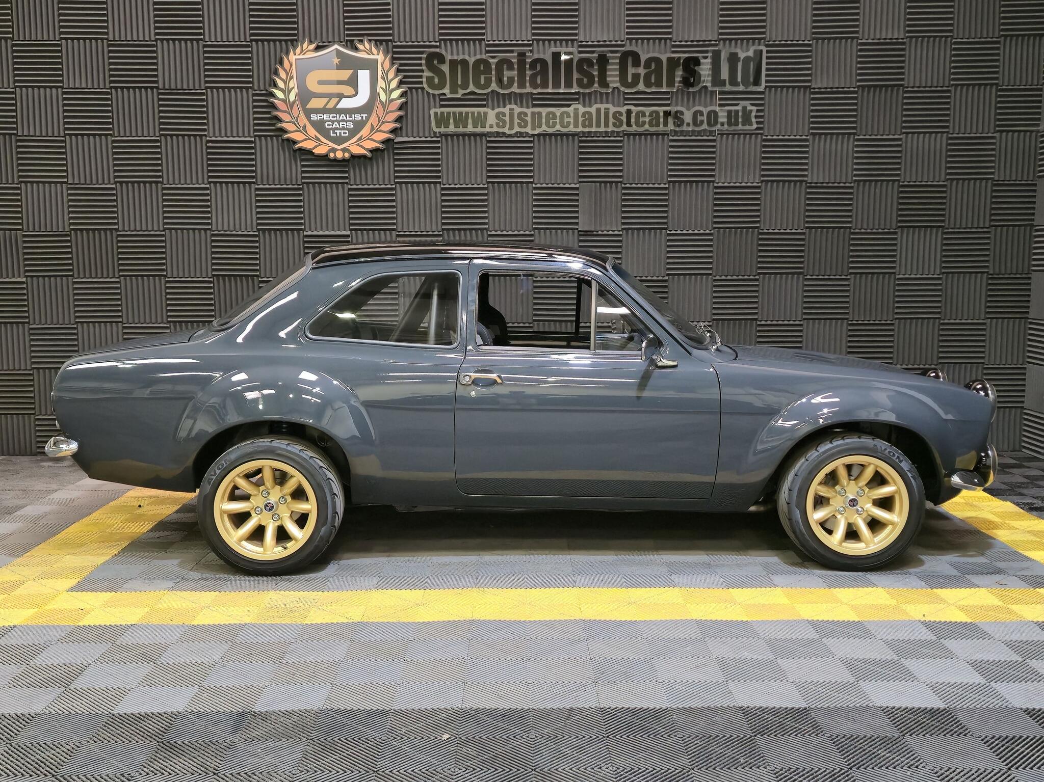 Ford Escort view 44