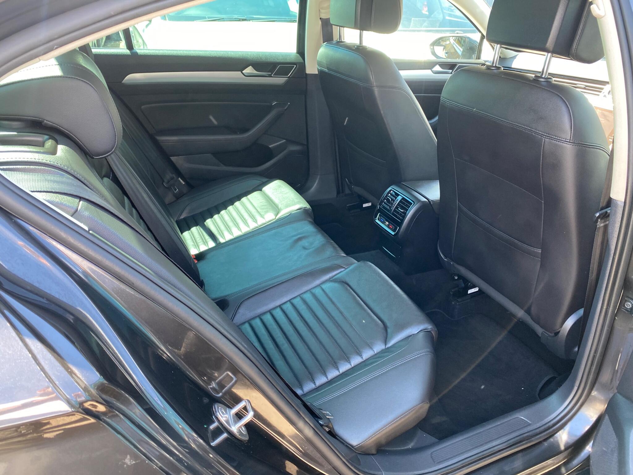 Volkswagen Passat view 37