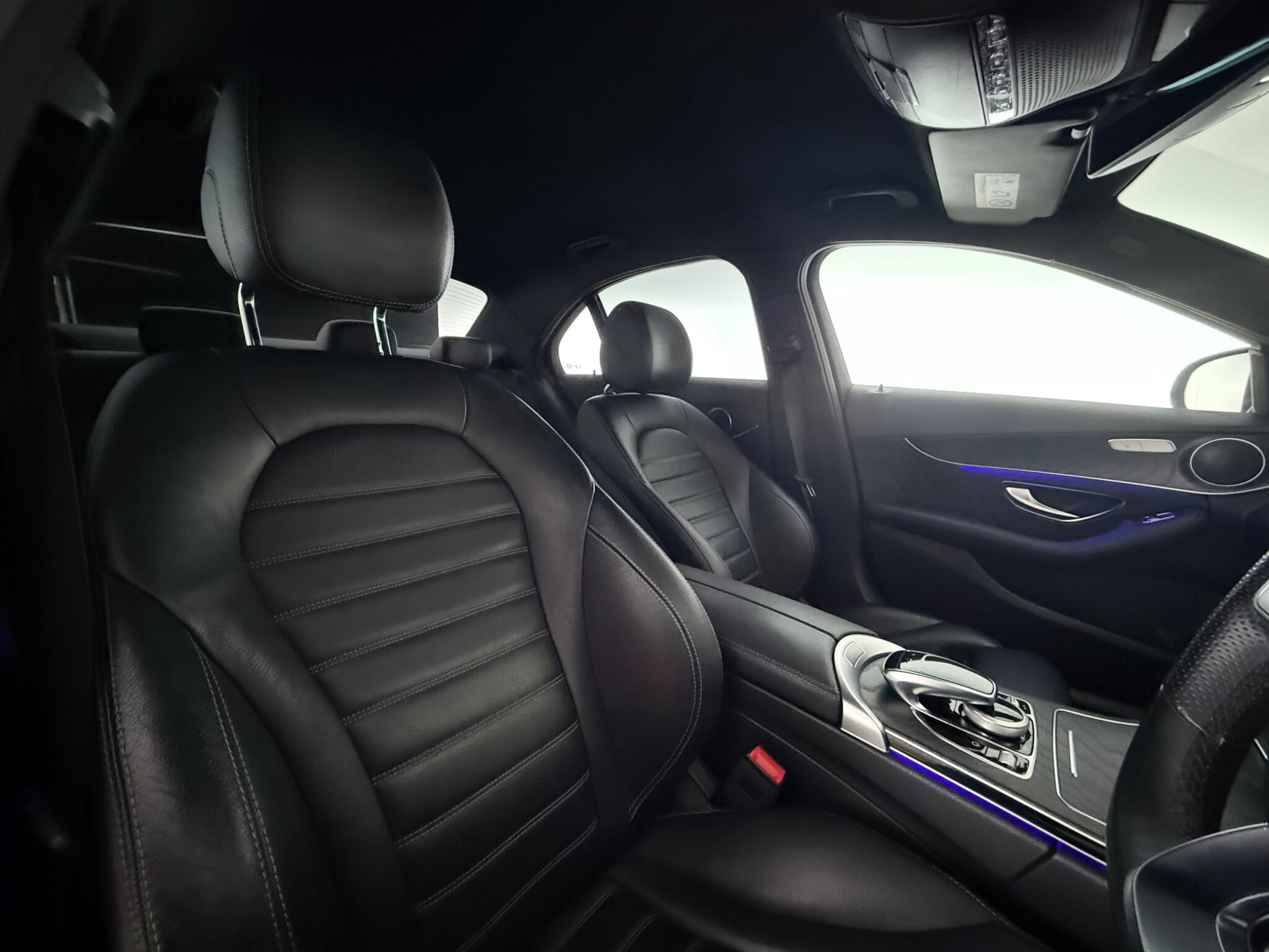Mercedes-Benz C-Class view 31