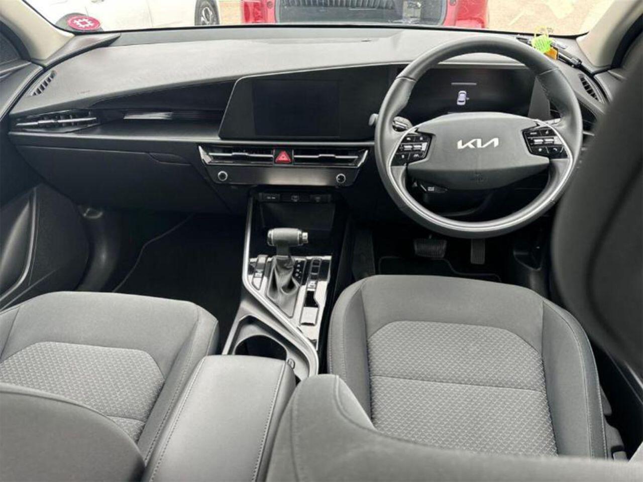 Kia Niro view 5