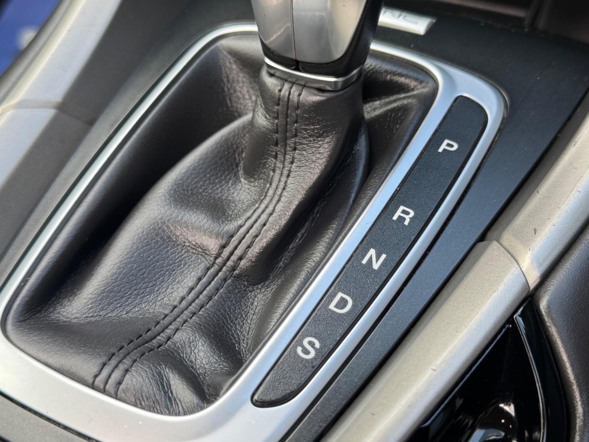 Ford Mondeo view 31