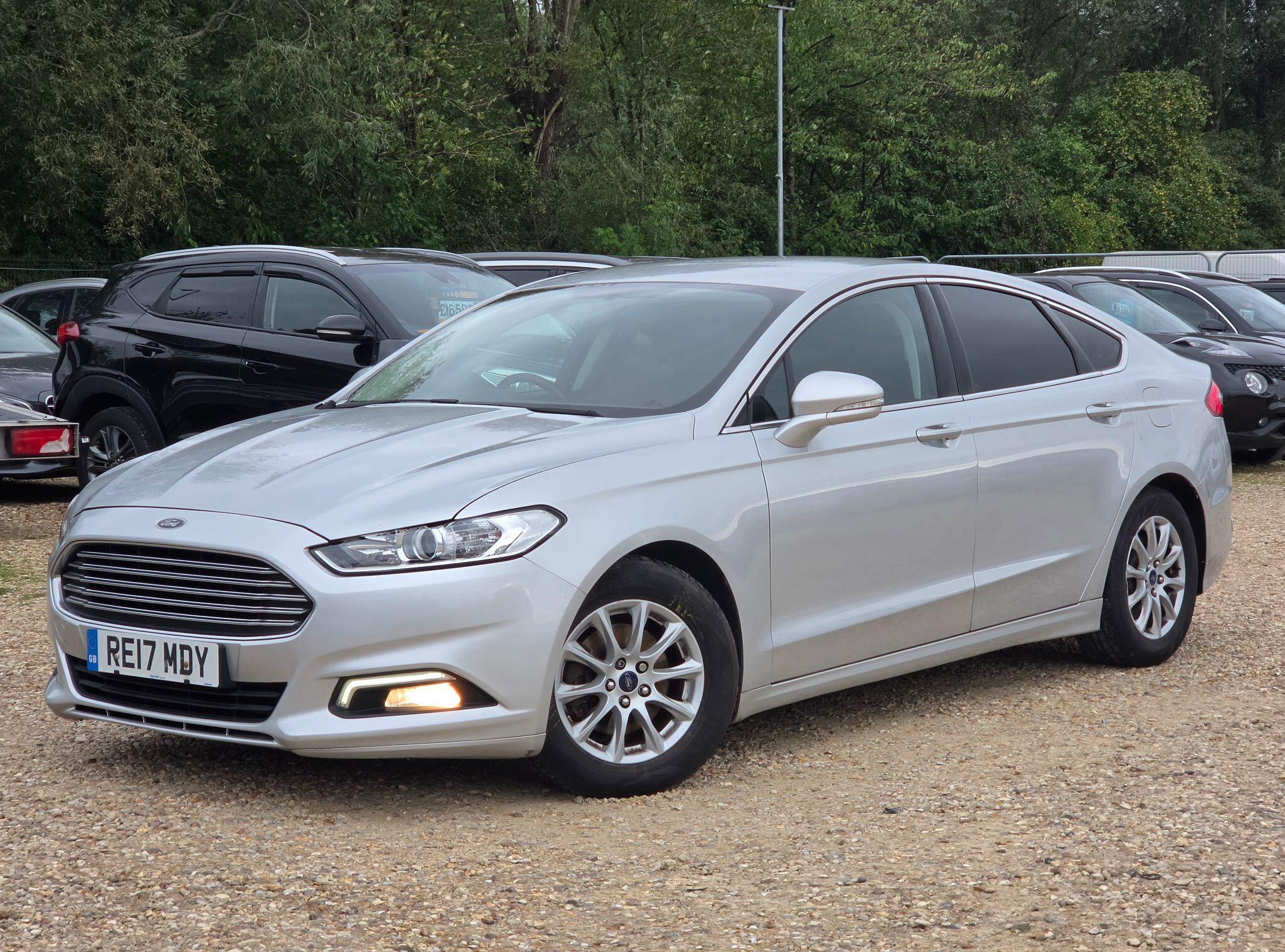 Ford Mondeo view 2
