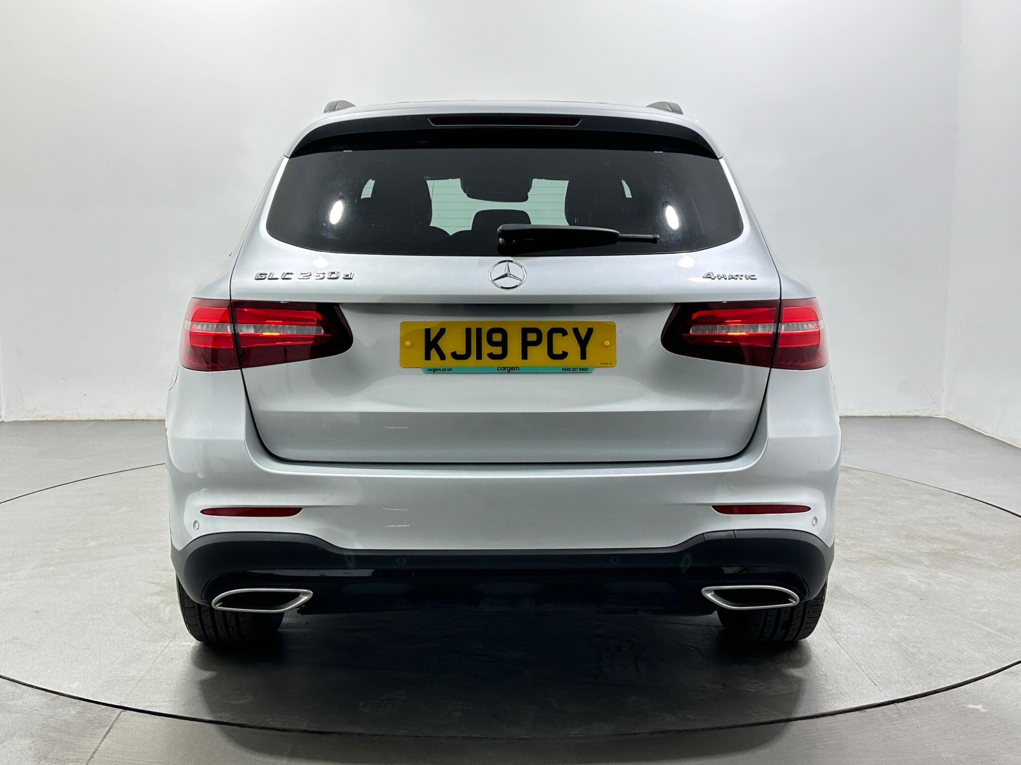 Mercedes-Benz GLC view 7
