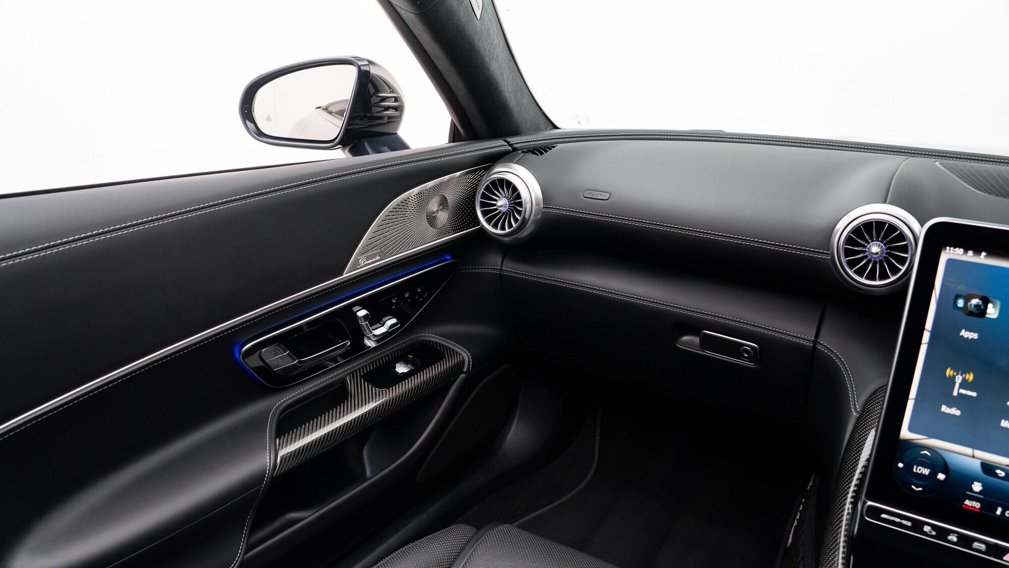 Mercedes-Benz SL view 42